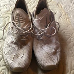 Nike men’s sneakers